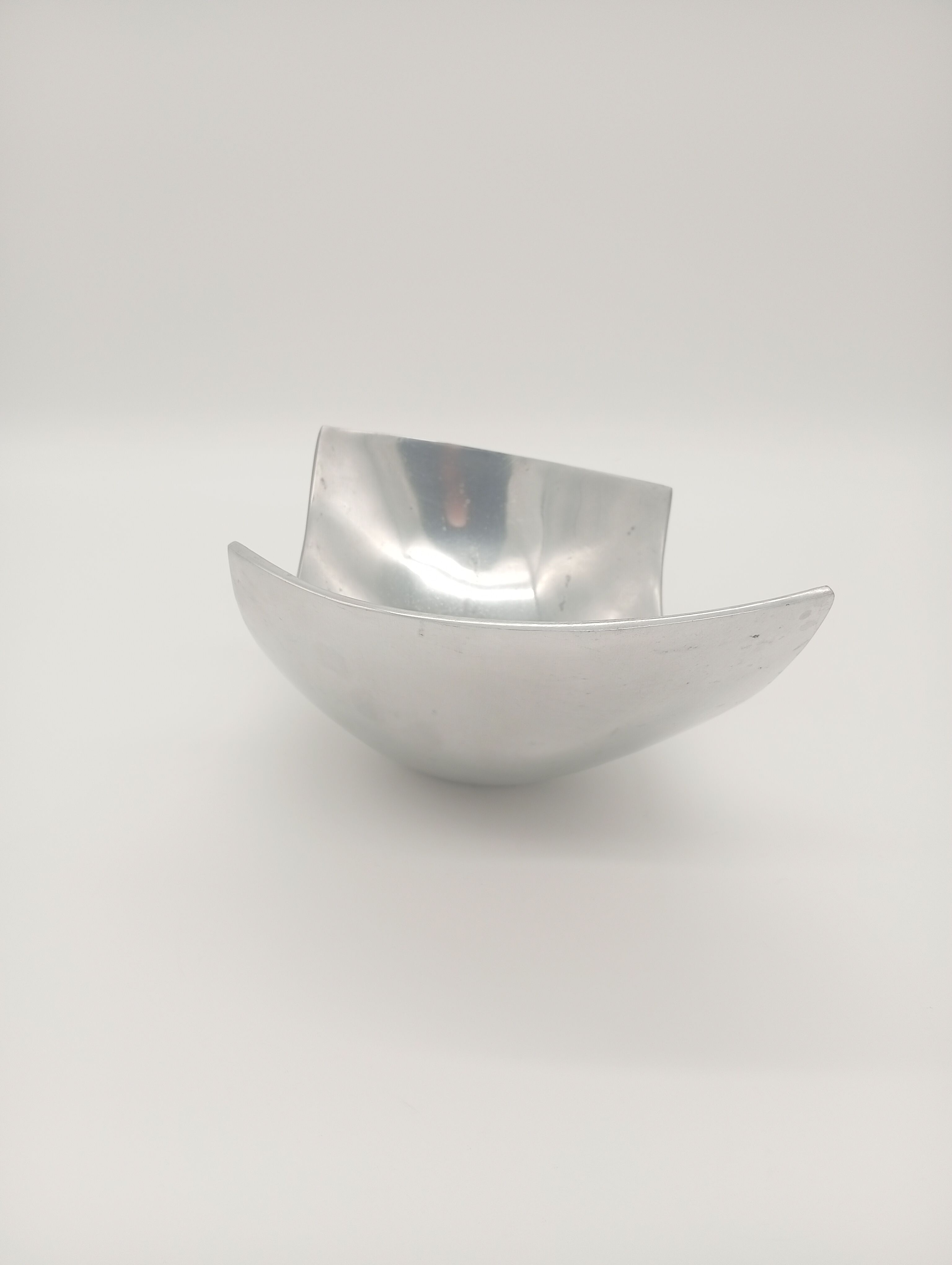 Vintage Coupe Post-Modernist Aluminium 1980s minimalist design
