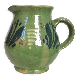 Vase with green handle