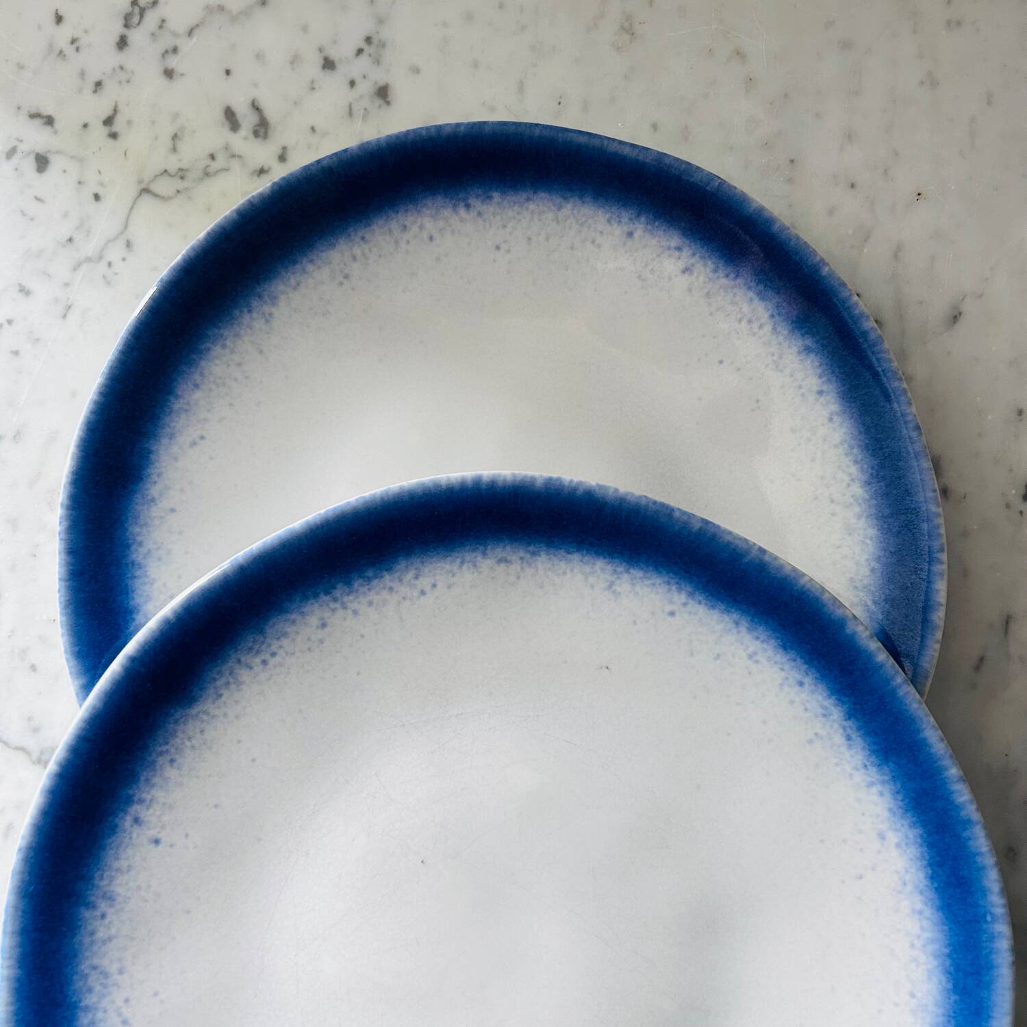 Pair of gradient blue plates