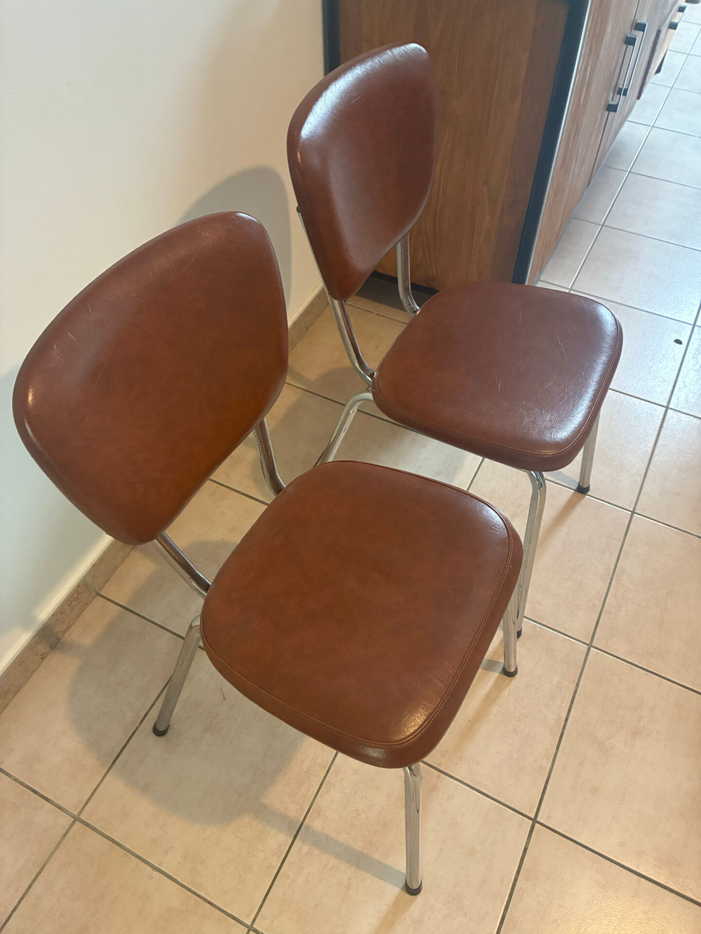 Set of 2 brown faux leather chairs – 1970s – vintage
