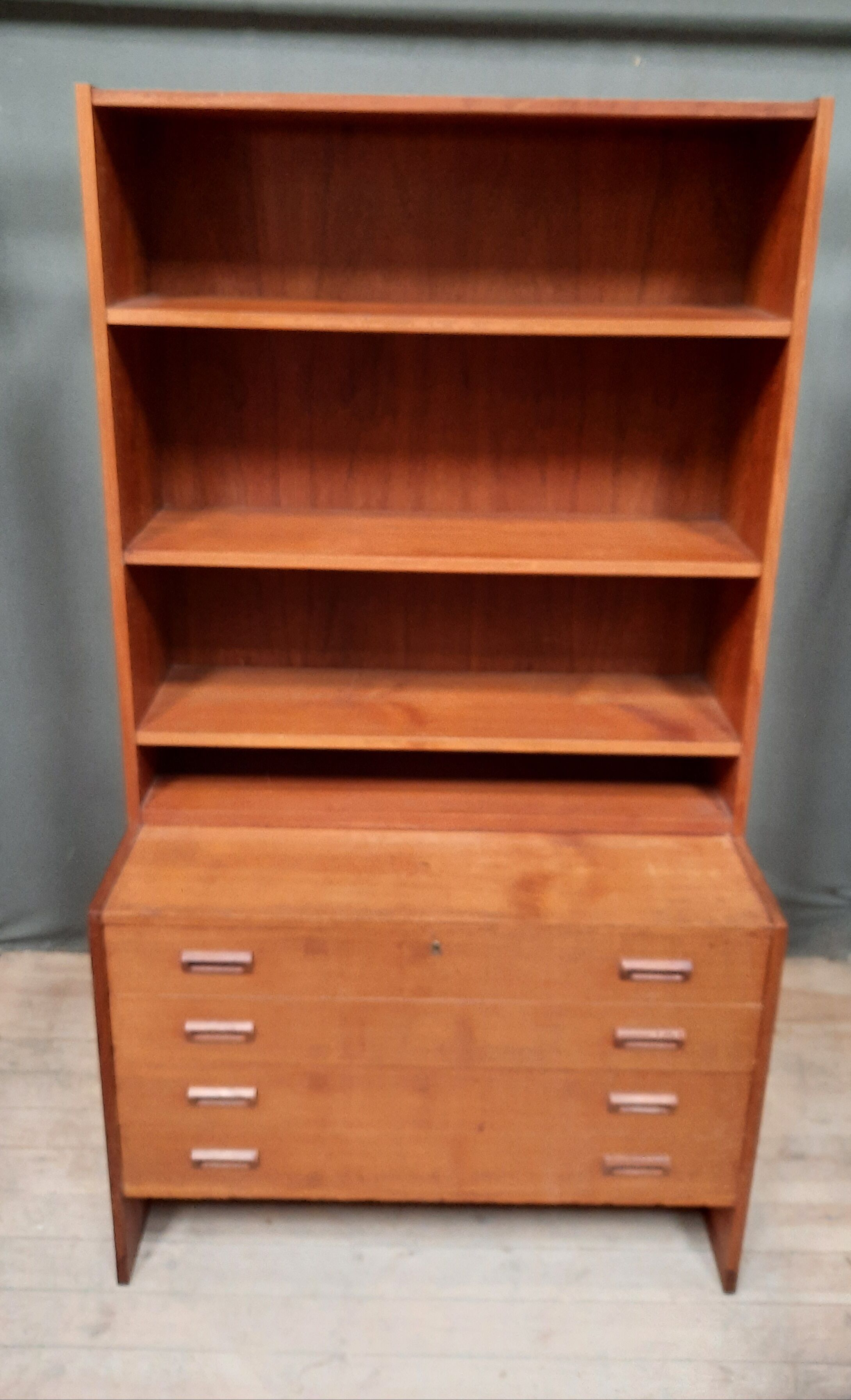 Convenient scandinavian furniture & shelf