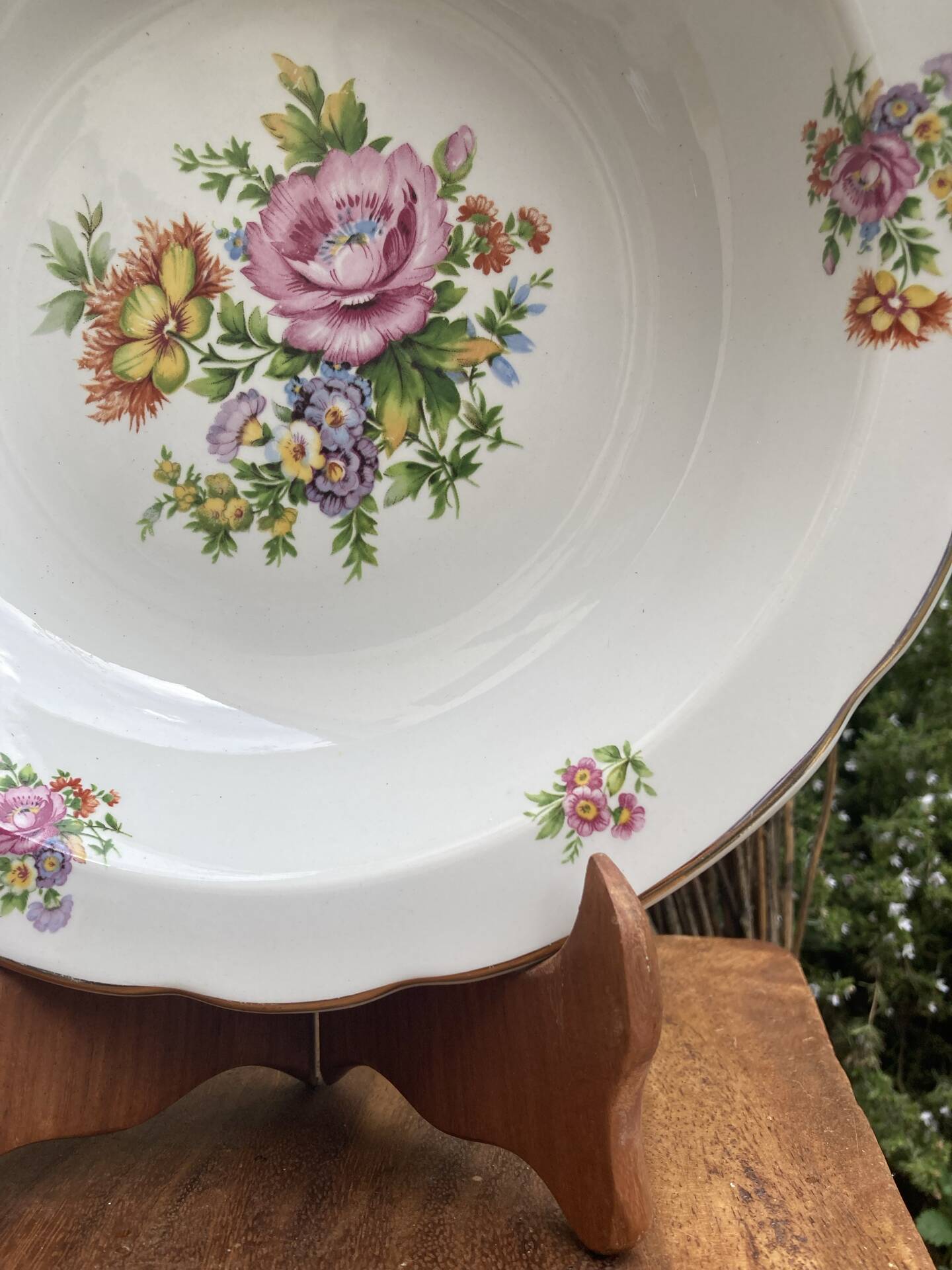 Plats de service ronds Digoin Sarreguemines charme d’antan