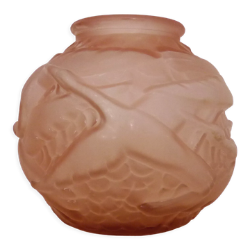 Art deco ball vase in pink glass paste with bird decoration