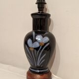 Very nice vintage lamp to lay in excellent hand-painted condition