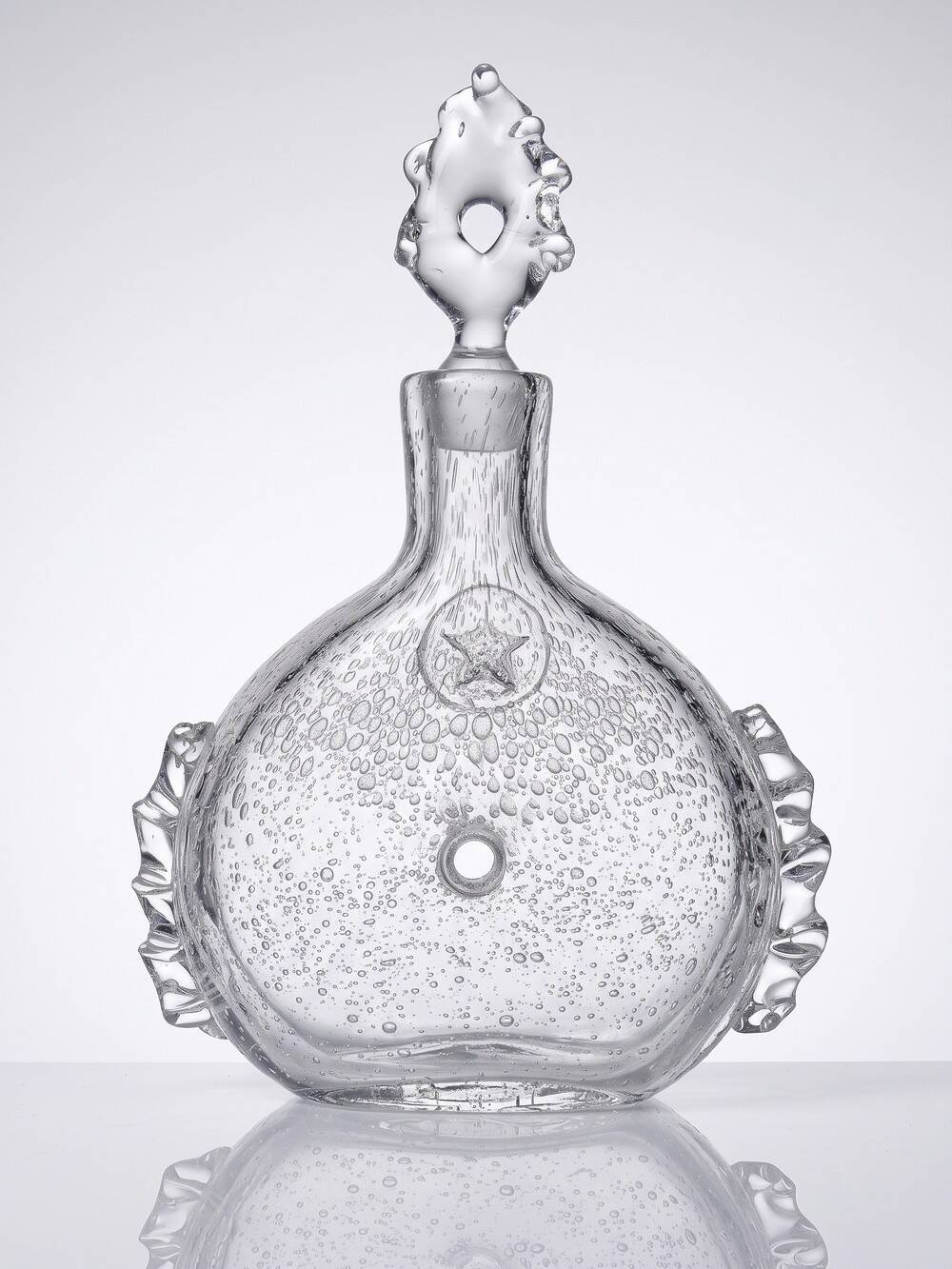 Cognac carafe Daum France Lorraine cross in bubbled crystal, 1960s-70s.