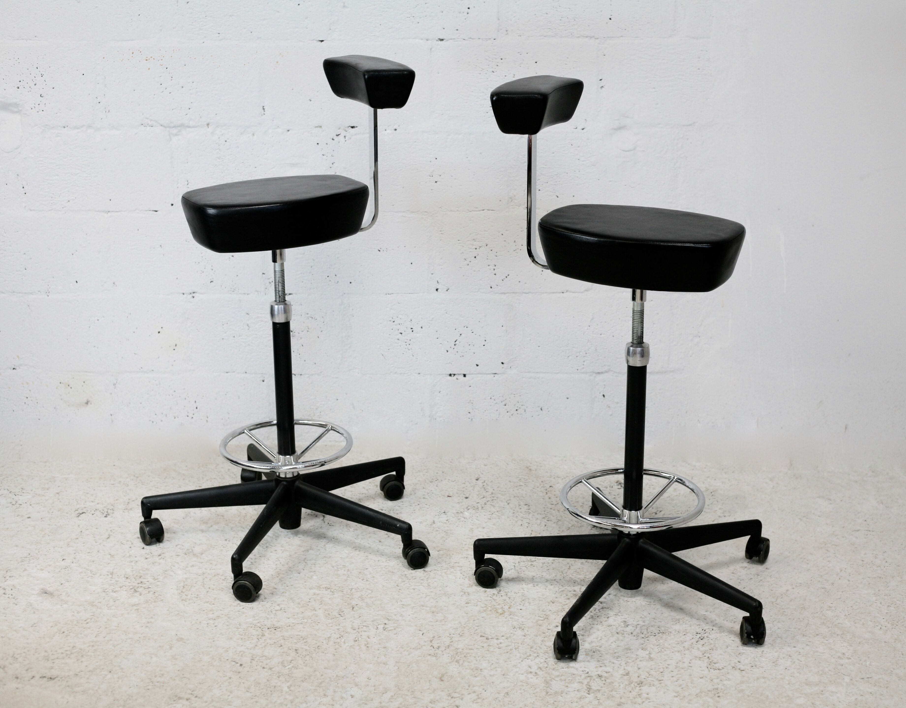 Pair of high stools by Georges Nelson, Vitra, 2001