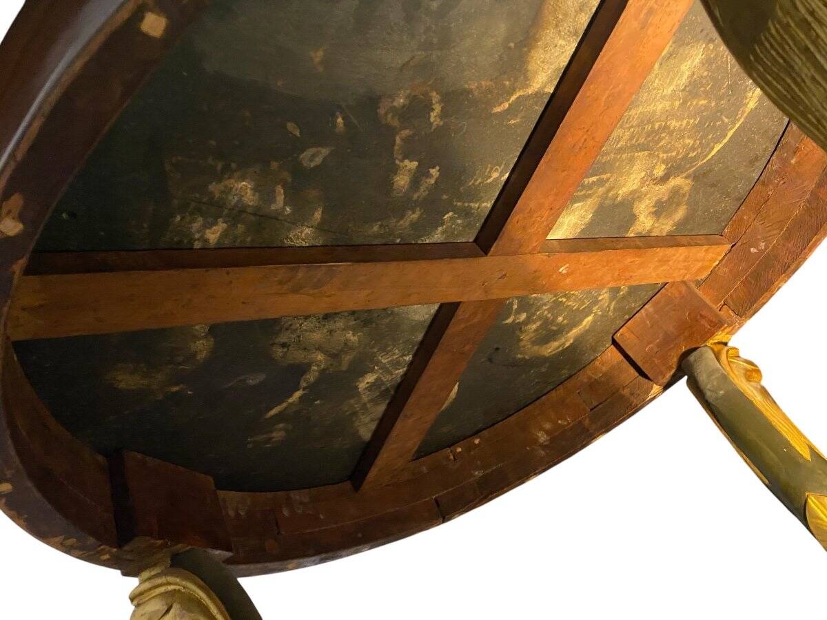 Grand guéridon aux corbins d’époque Empire