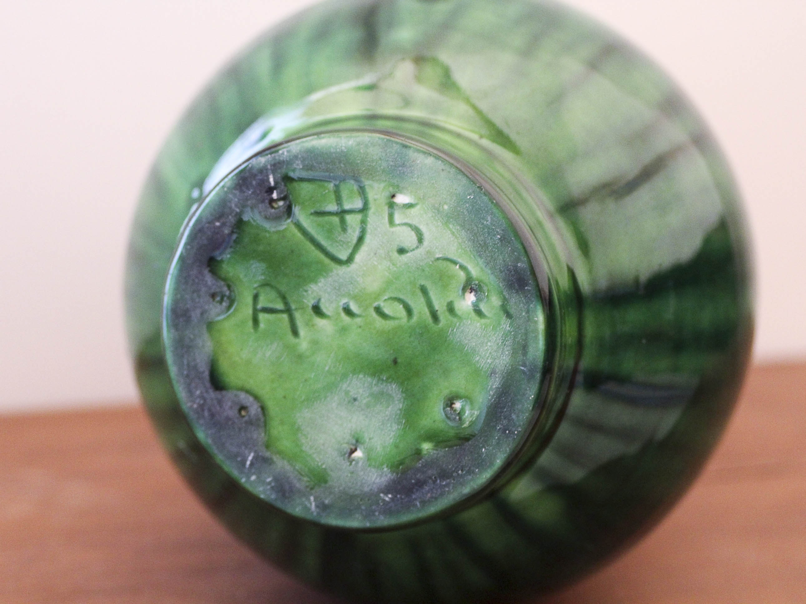 Vase en céramique d'Acollay décor flamé vert