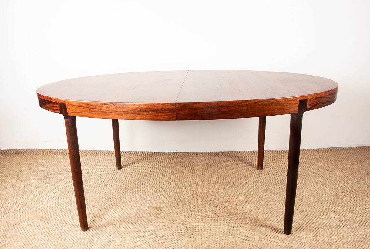 Table de repas, ovale, extensible, Danoise, Palissandre, Harry Ostergaard.
