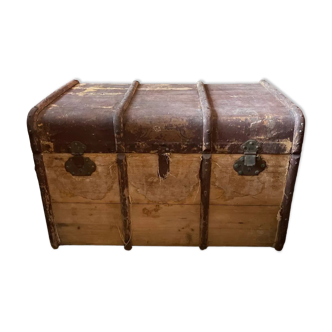 Wooden trunk