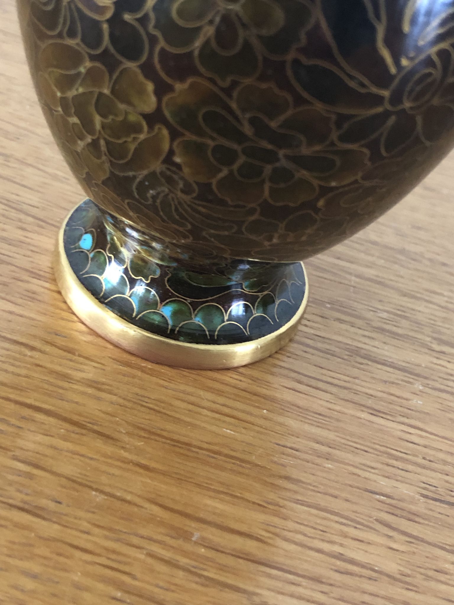 Chinese cloisonné vase in brass on wooden base floral motifs