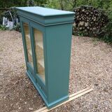 Revisited wooden display cabinet