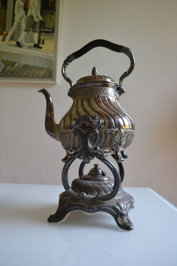 théière ou samovar art nouveau en métal argenté orfèvre Victor Saglier