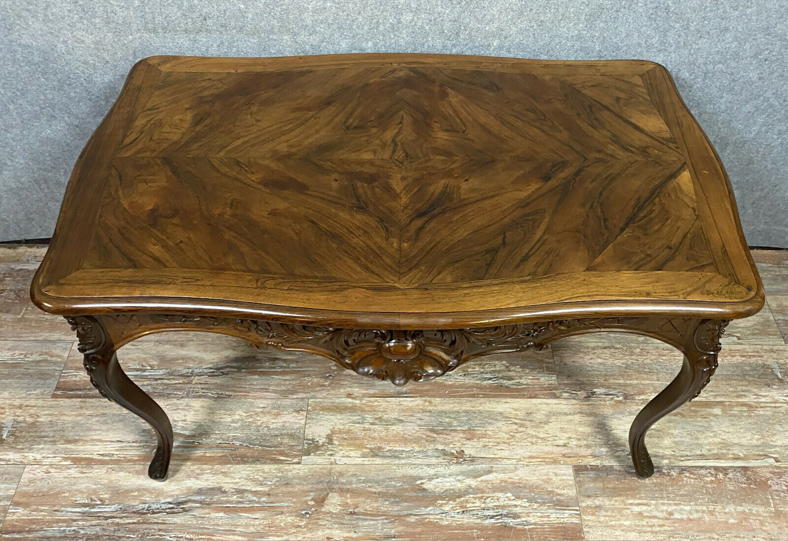 Table bureau Louis XV rocaille en palissandre vers 1850