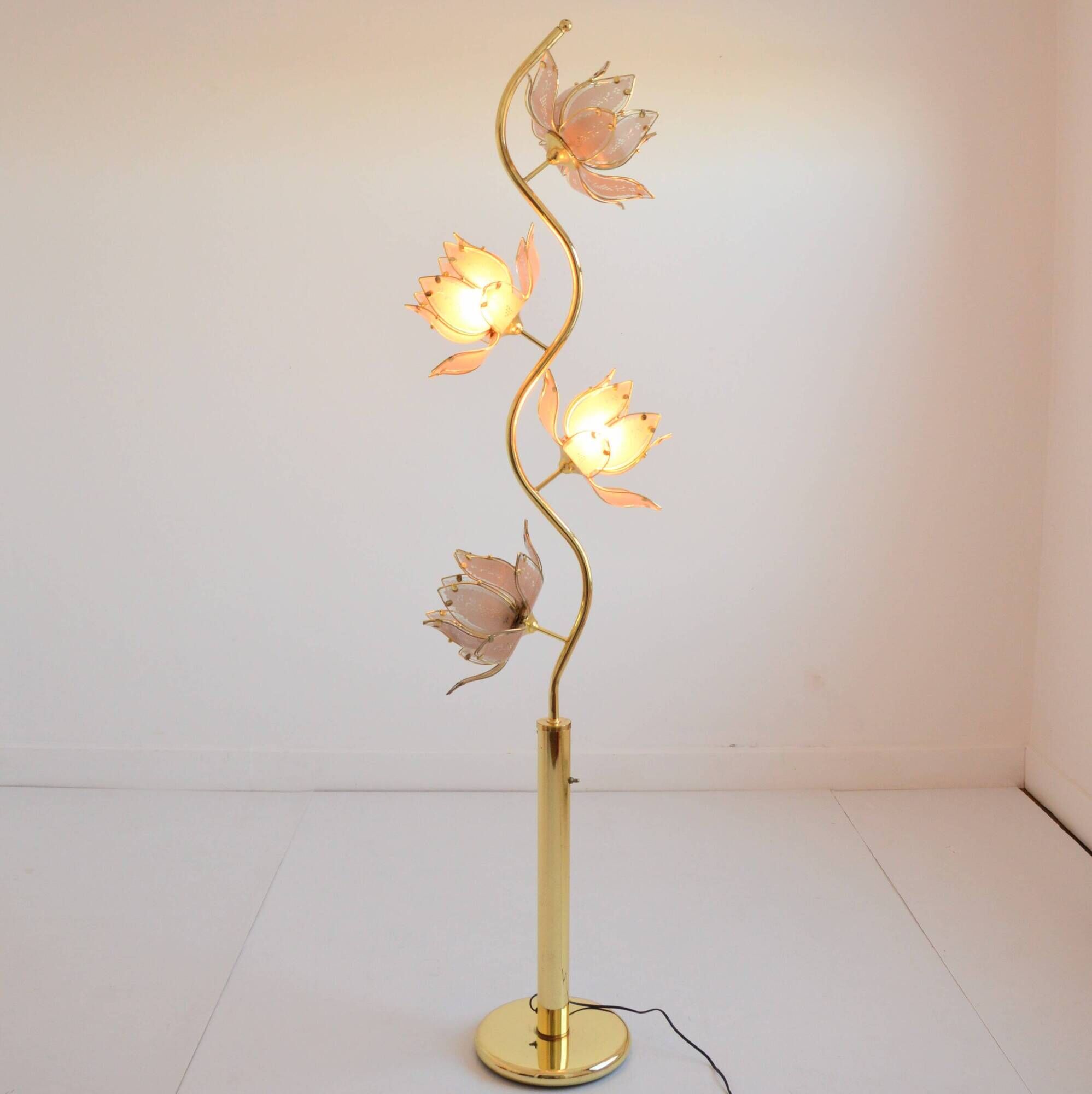 Floor lamp / Lotus flower floor lamp Italian design vintage 1970s