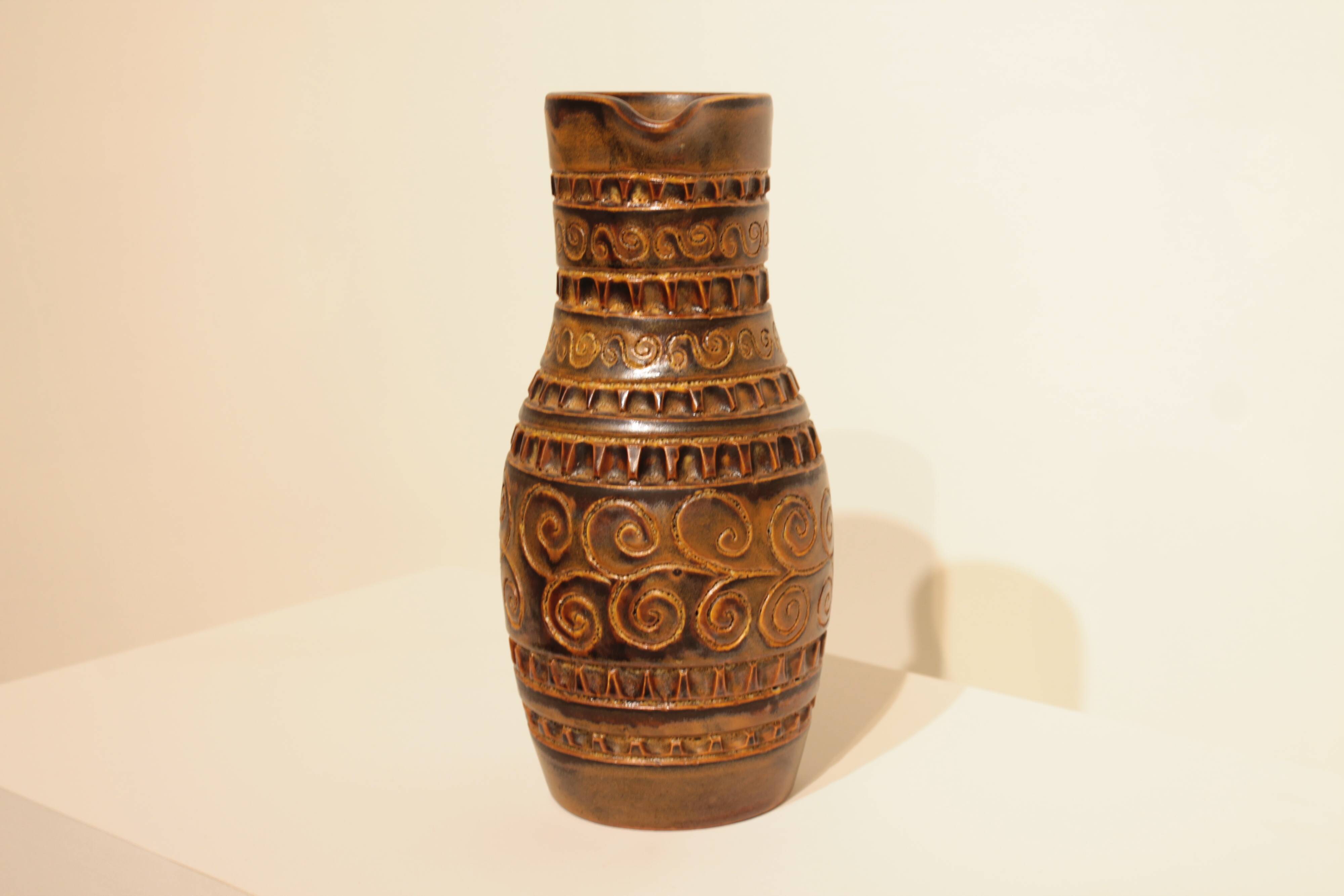 Grand pichet en céramique de Huguette Bessone