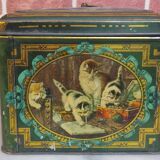 Chromolithographed box pattern cats
