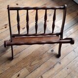 Folding magazine rack