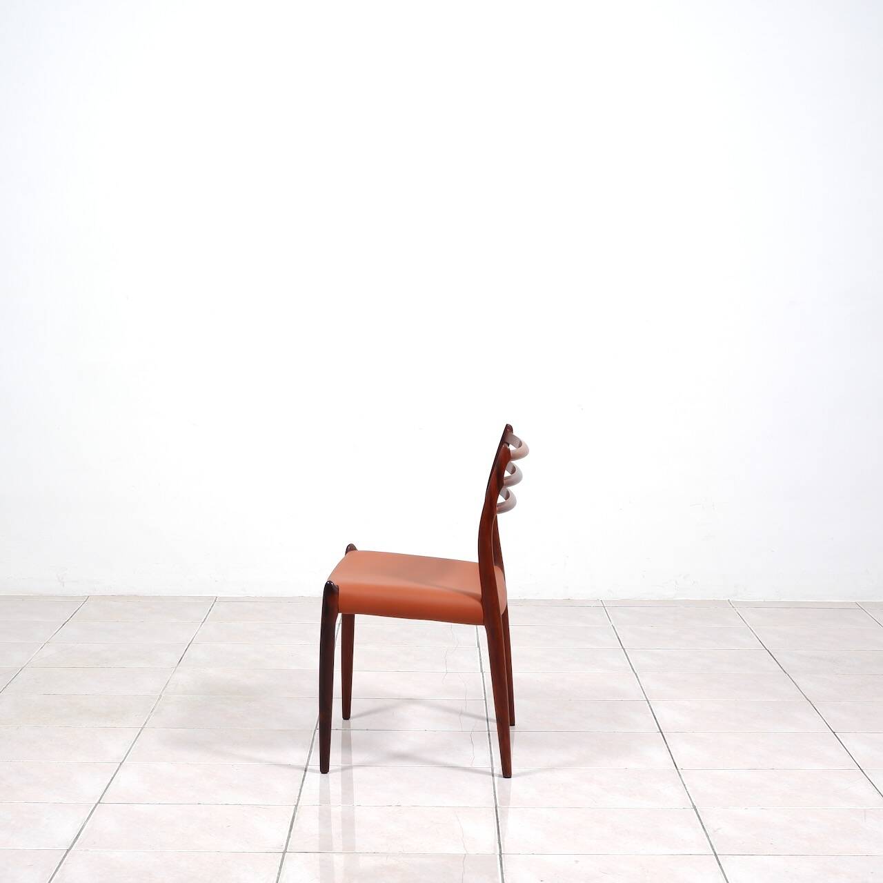 Set of 6 Niels Moller „Model 78“ rosewood dining chairs with cognac leather