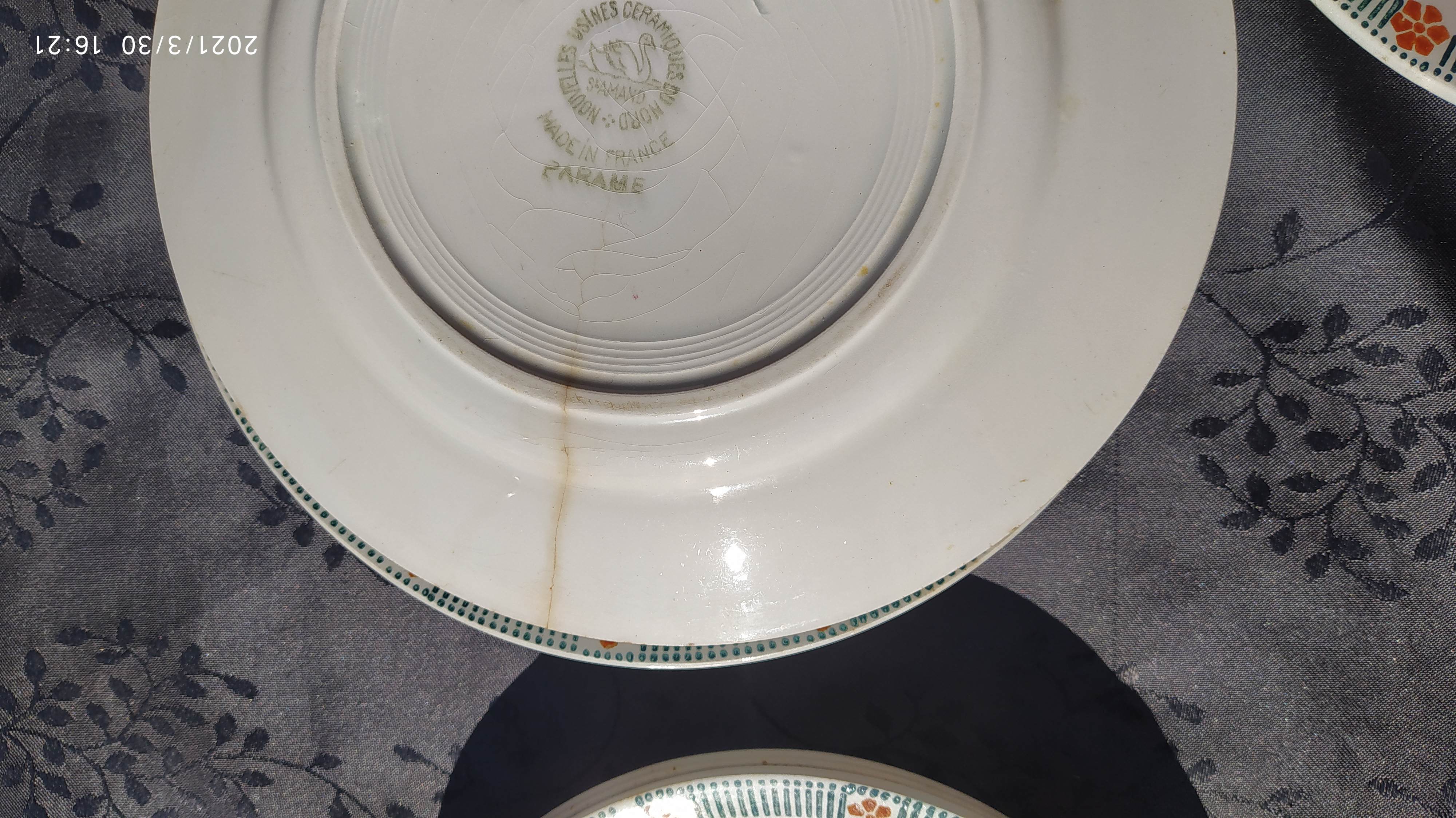 Série de 6 assiettes plates  et de 3 assiettes à dessert Vintage de St Amand