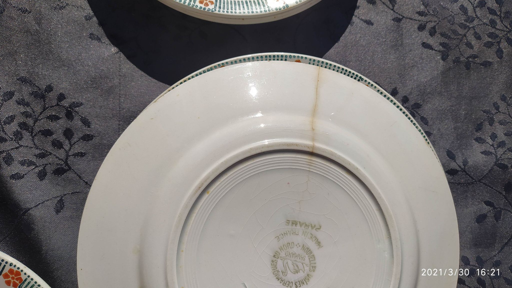 Series of 6 flat plates and 3 vintage dessert plates from St Amand