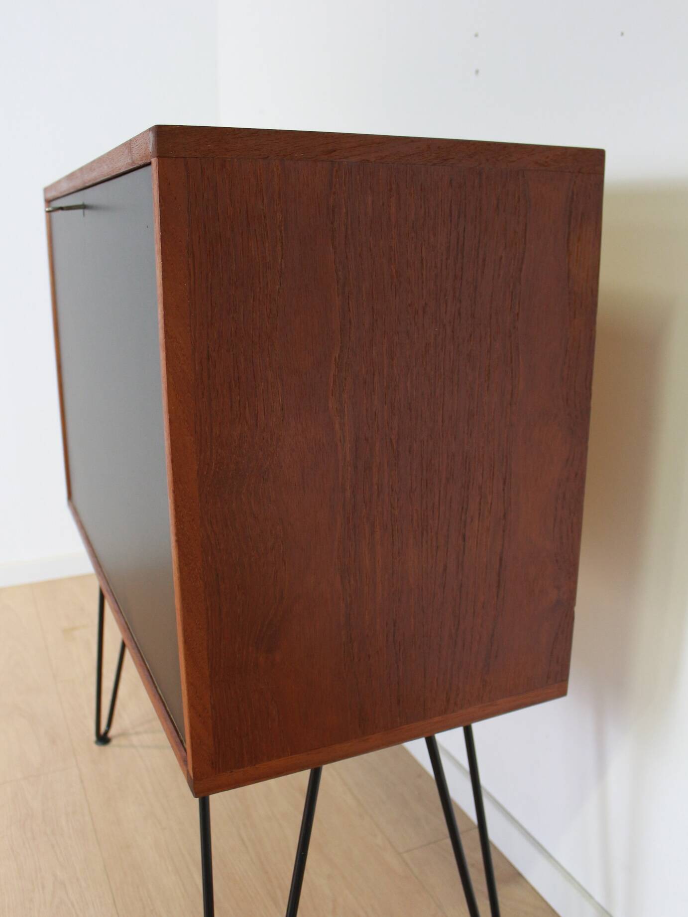vintage cabinet on hairpinlegs