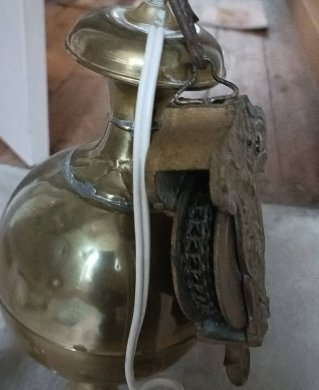 Lustre en laiton vintage