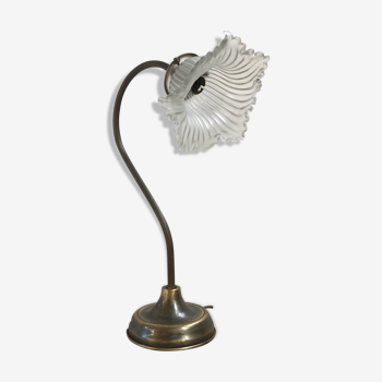 Lampe fleur en laiton de style Art nouveau