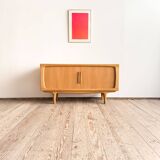 Buffet scandinave Johannes Andersen modèle 240 en chêne, Danemark