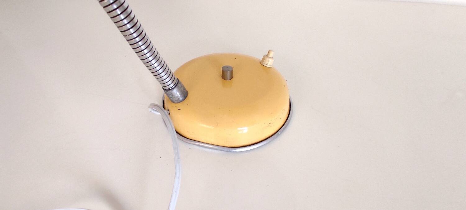 Lampe jaune vintage