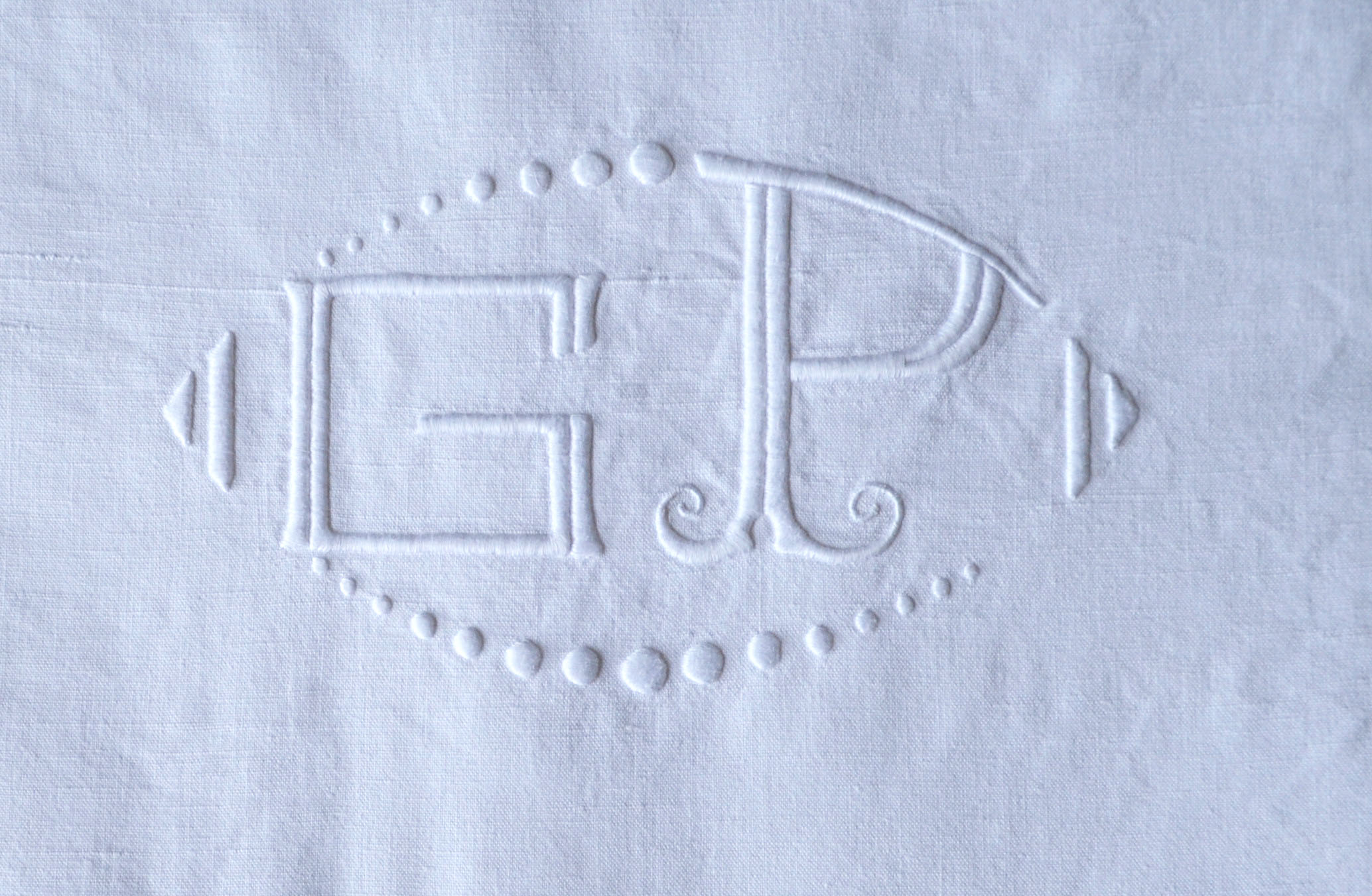 Hand-embroidered old metis sheet