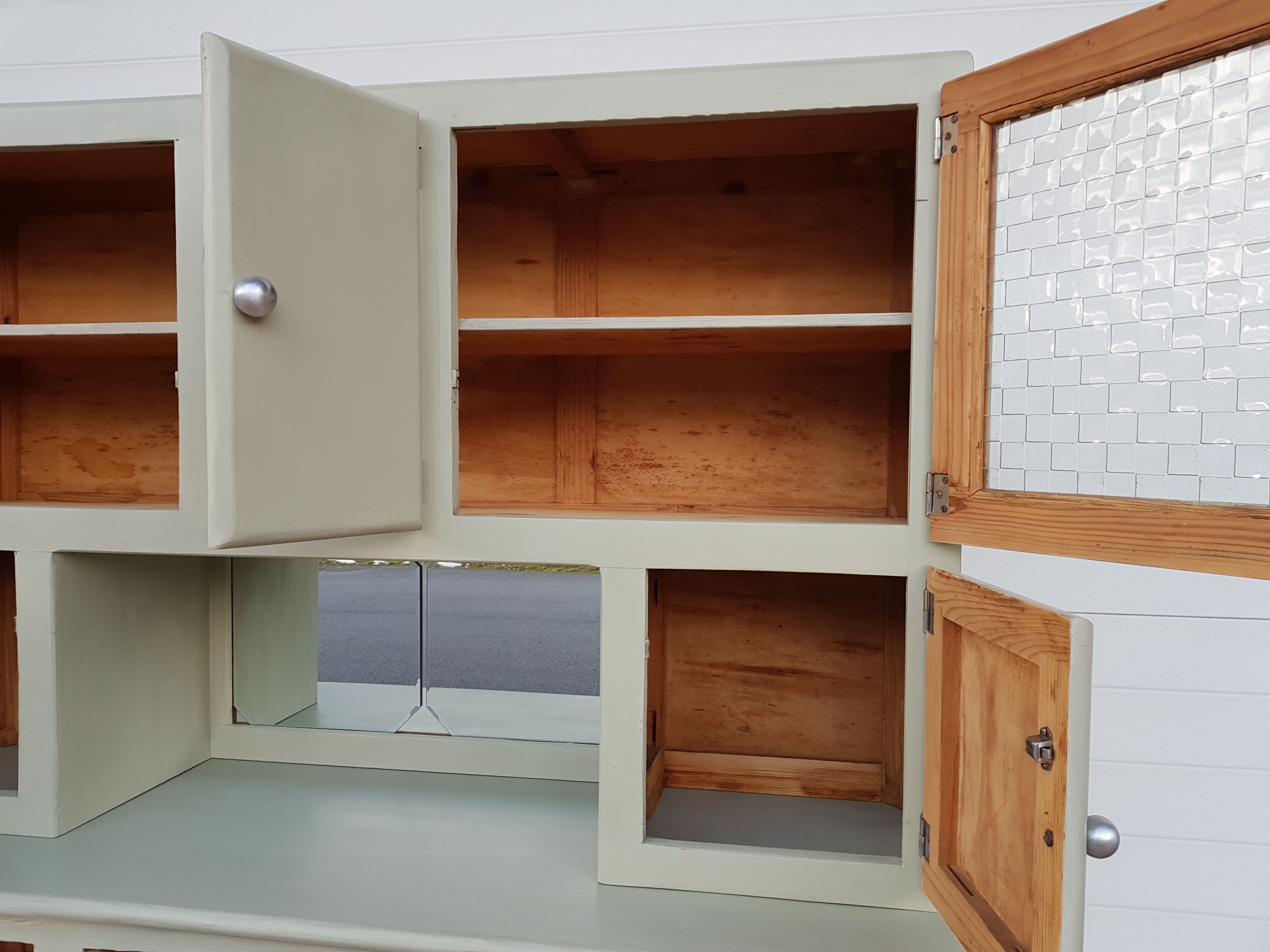 Old furniture style Mado Green/greyed 40s