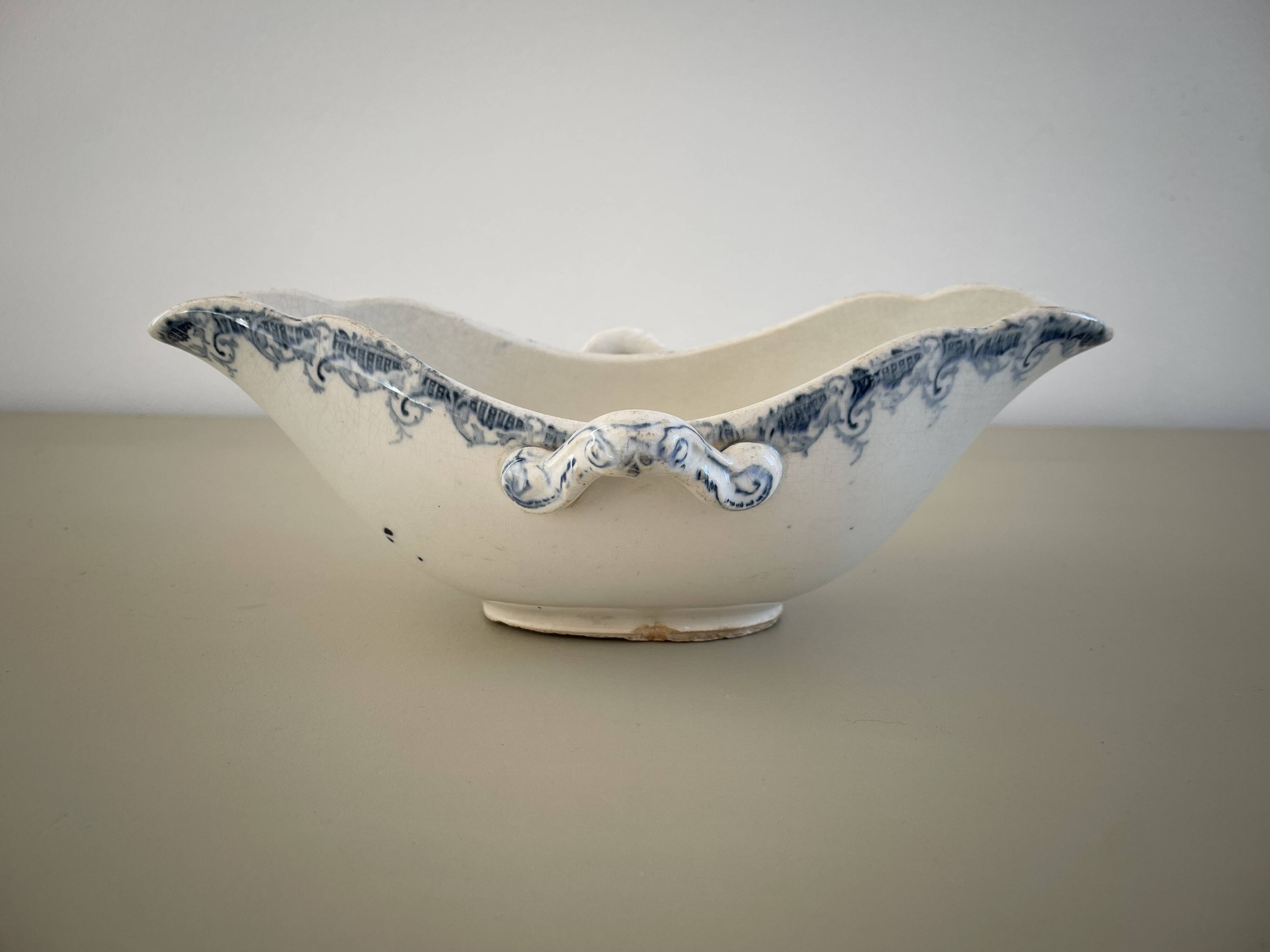 K&G Lunéville blue and white ironstone sauceboat