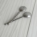 Twisted metal salad servers