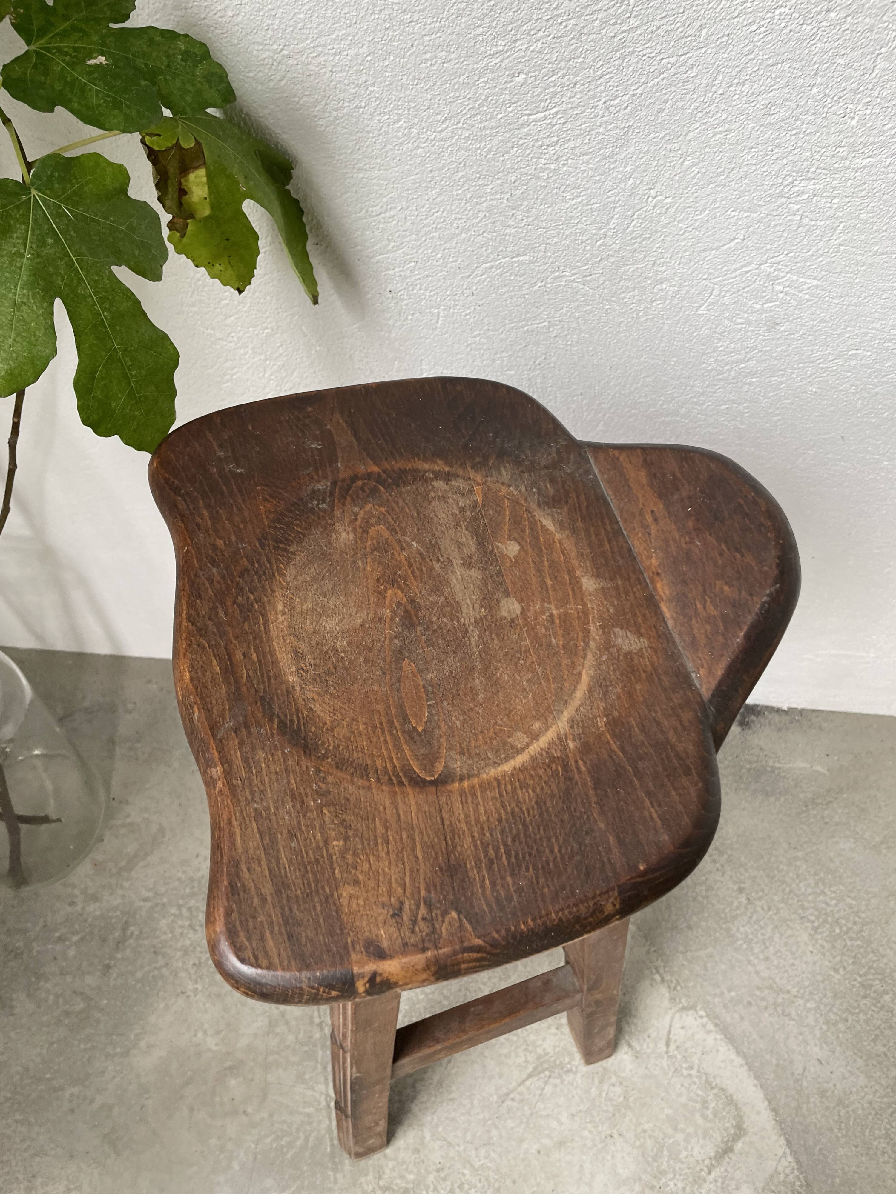 Tabouret haut brutaliste