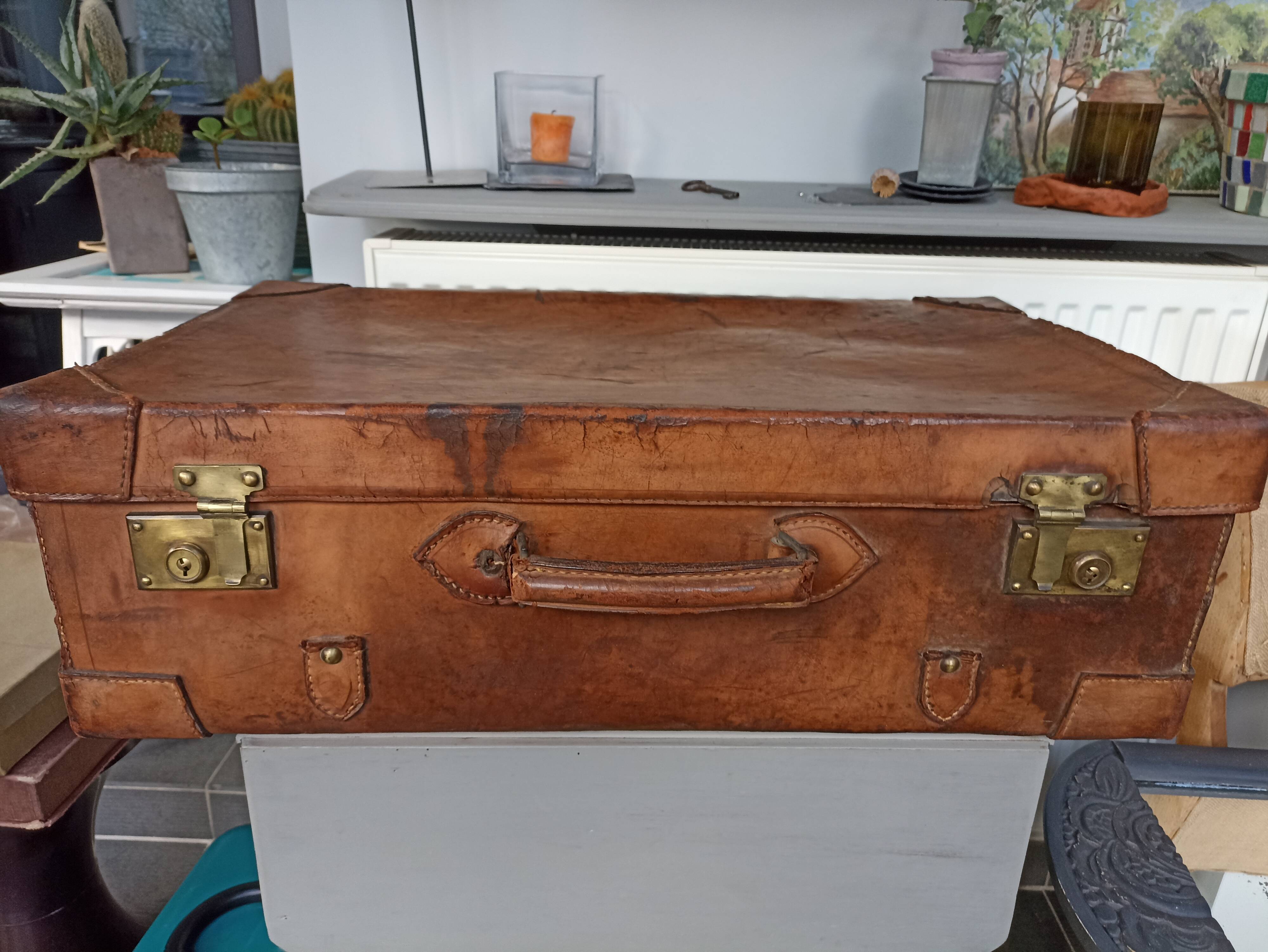 Valise ancienne en cuir