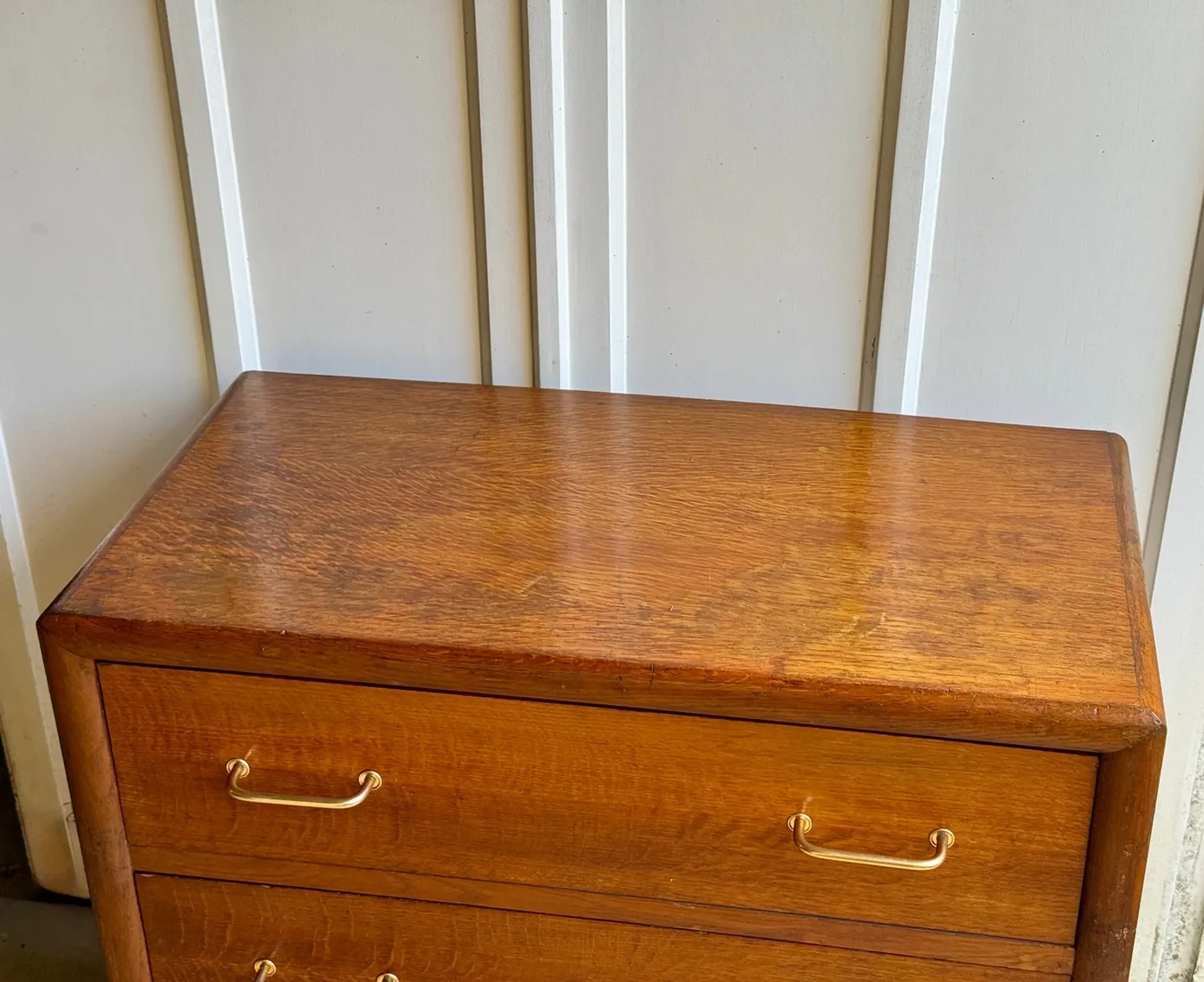 Vintage wooden chest of drawers with tapered legs - 1950s/60s