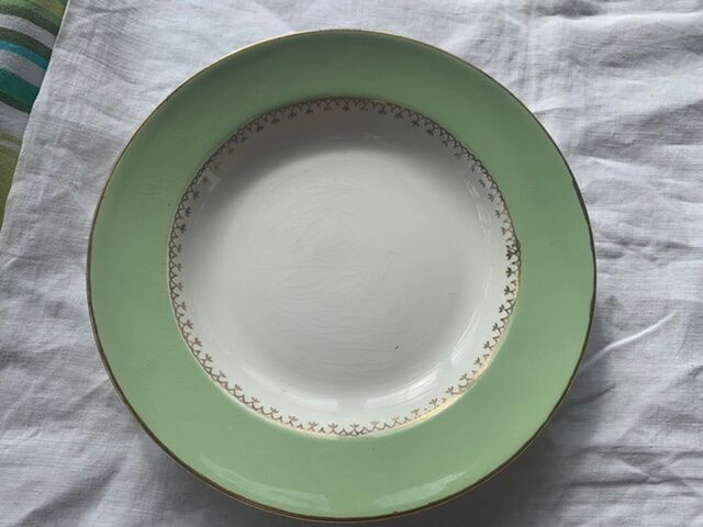 8 hollow plates in mint green and white earthenware, vintage 1950/60s L'Amandinoise