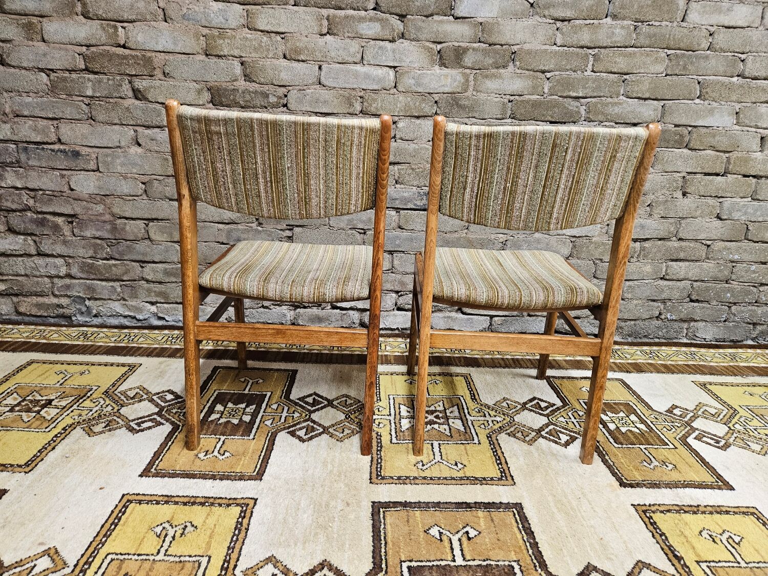 Paire de chaises scandinaves années 70