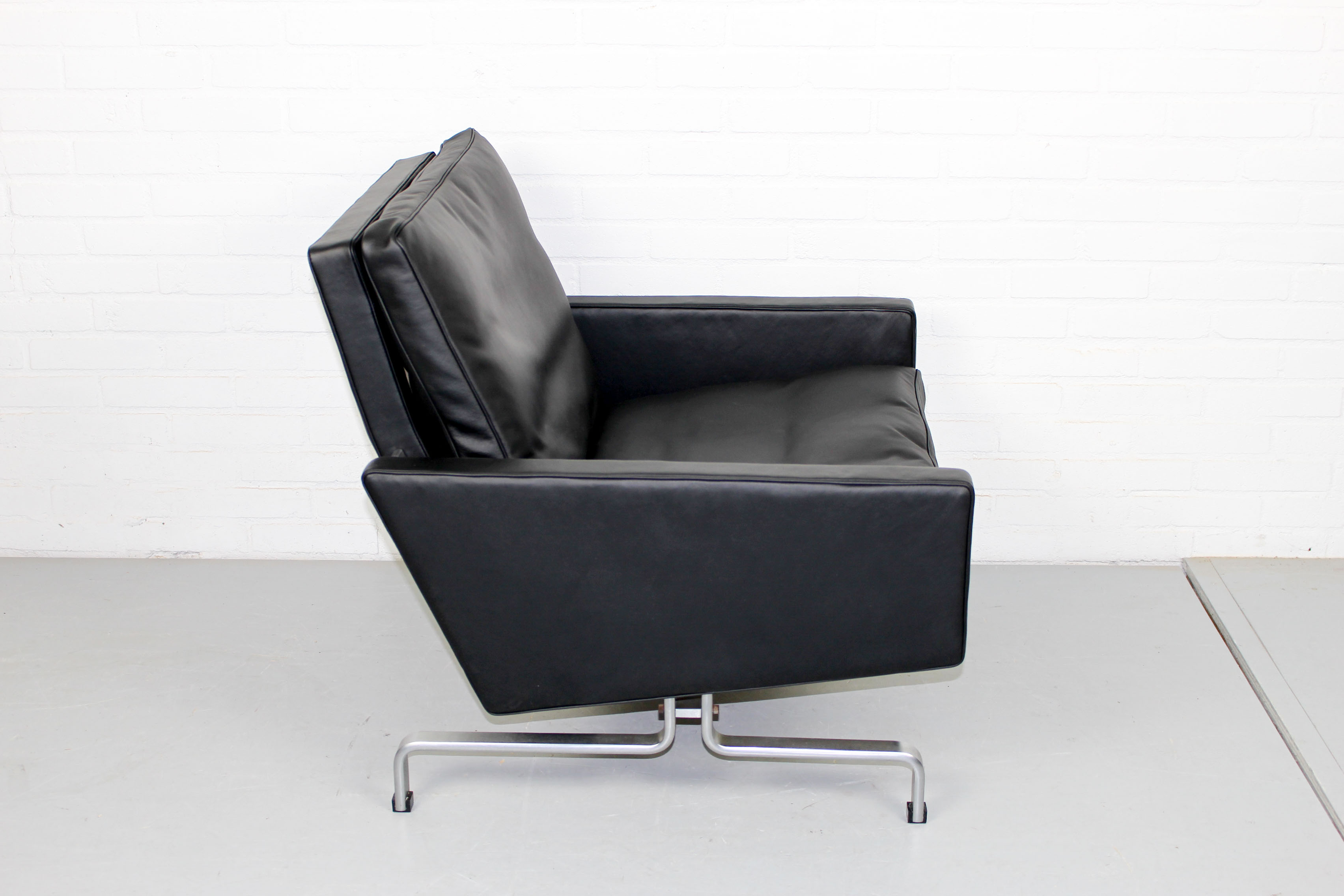 Set 2 vintage PK31/1 Lounge Chair & PK61 Coffee Table by Poul Kjaerholm for E. Kold Christensen