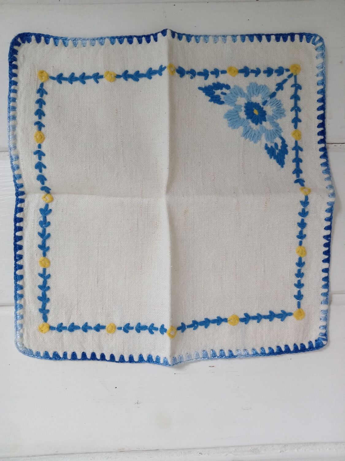 Tablecloth 110 x 110 & its 12 napkins