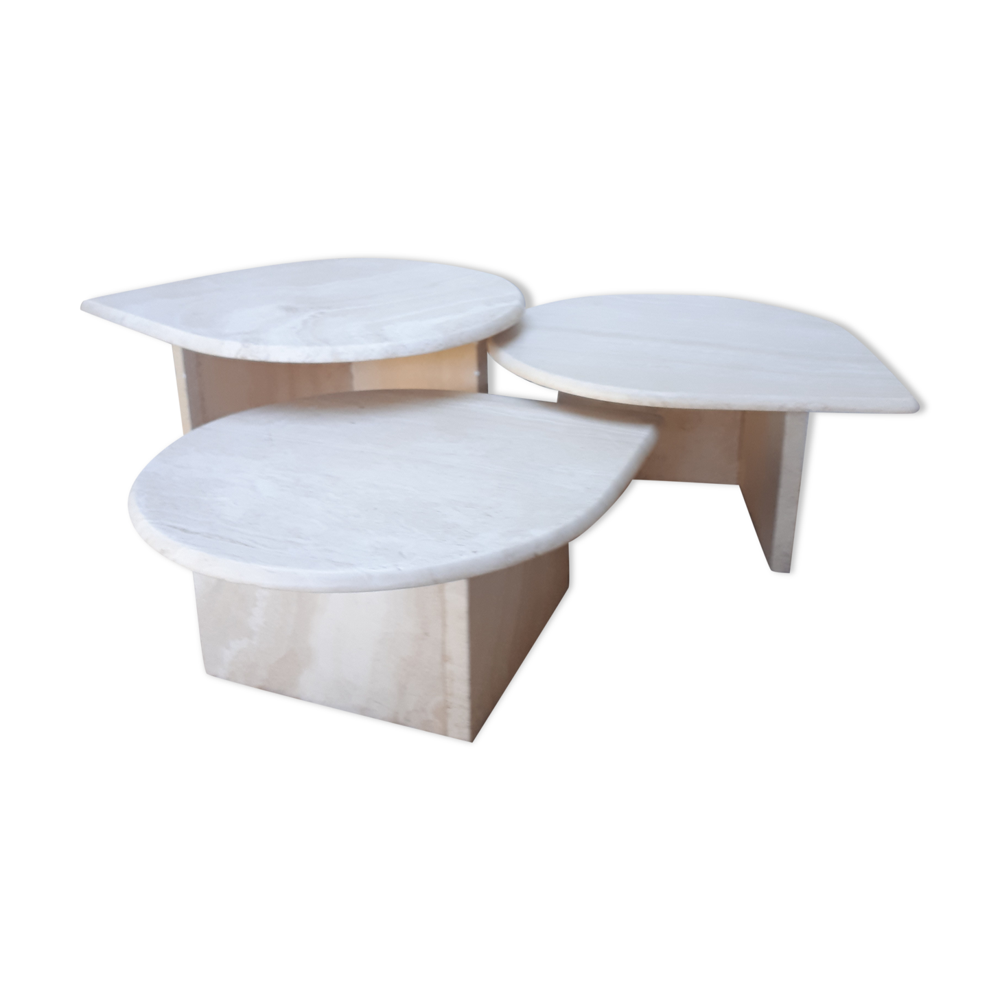 Tables gigognes en travertin Roche Bobois