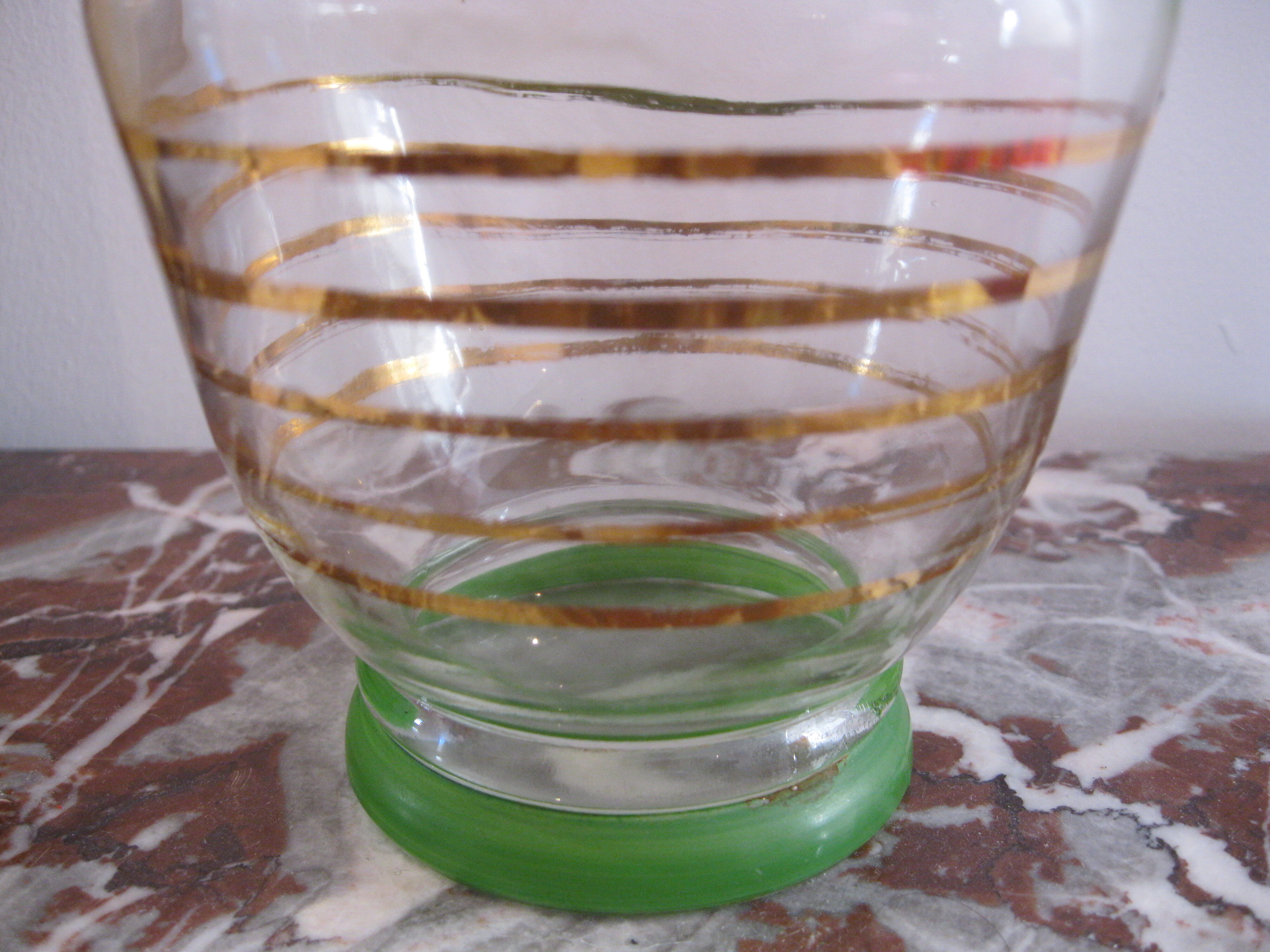 Carafe Art Déco verte et dorée