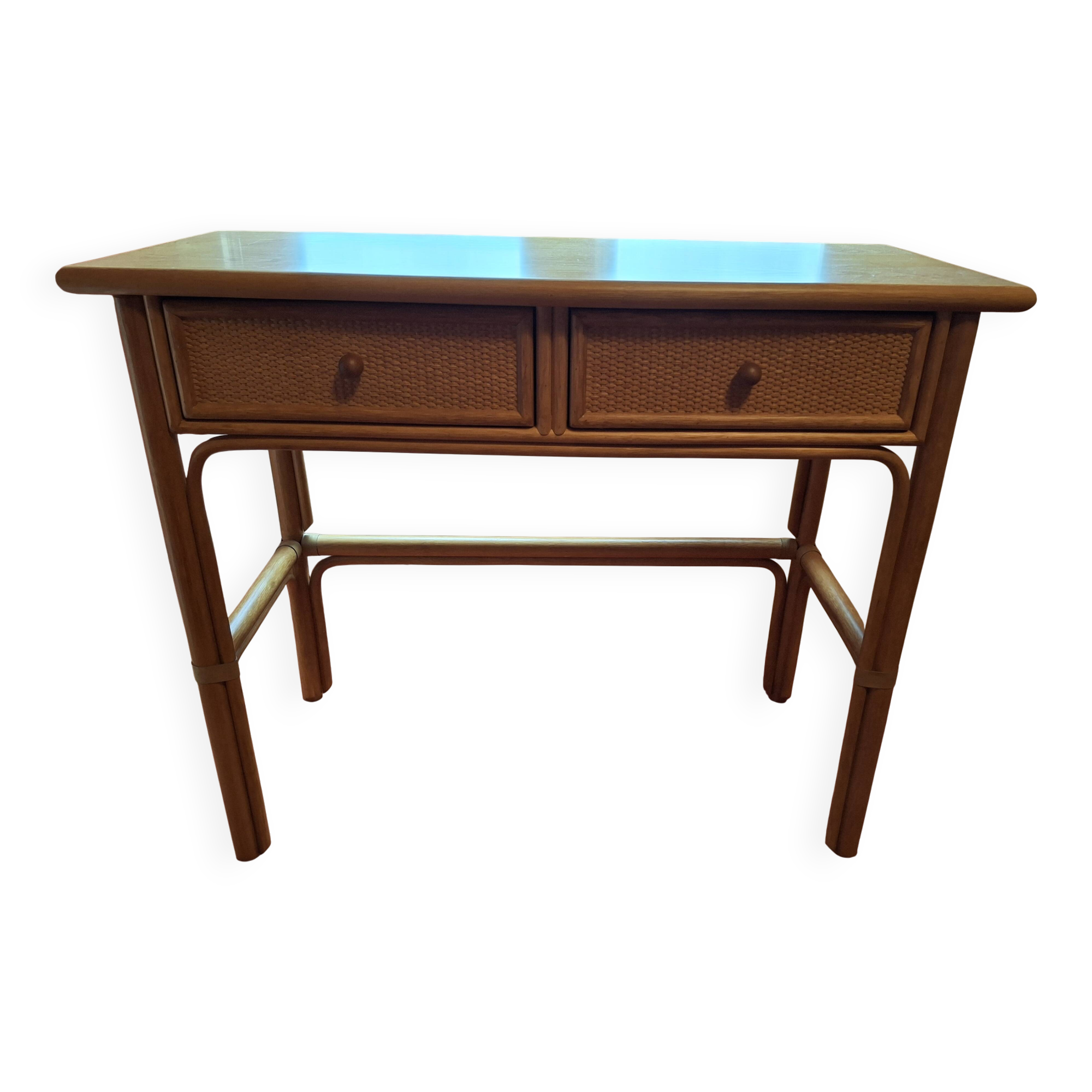 dresser with 2 drawers