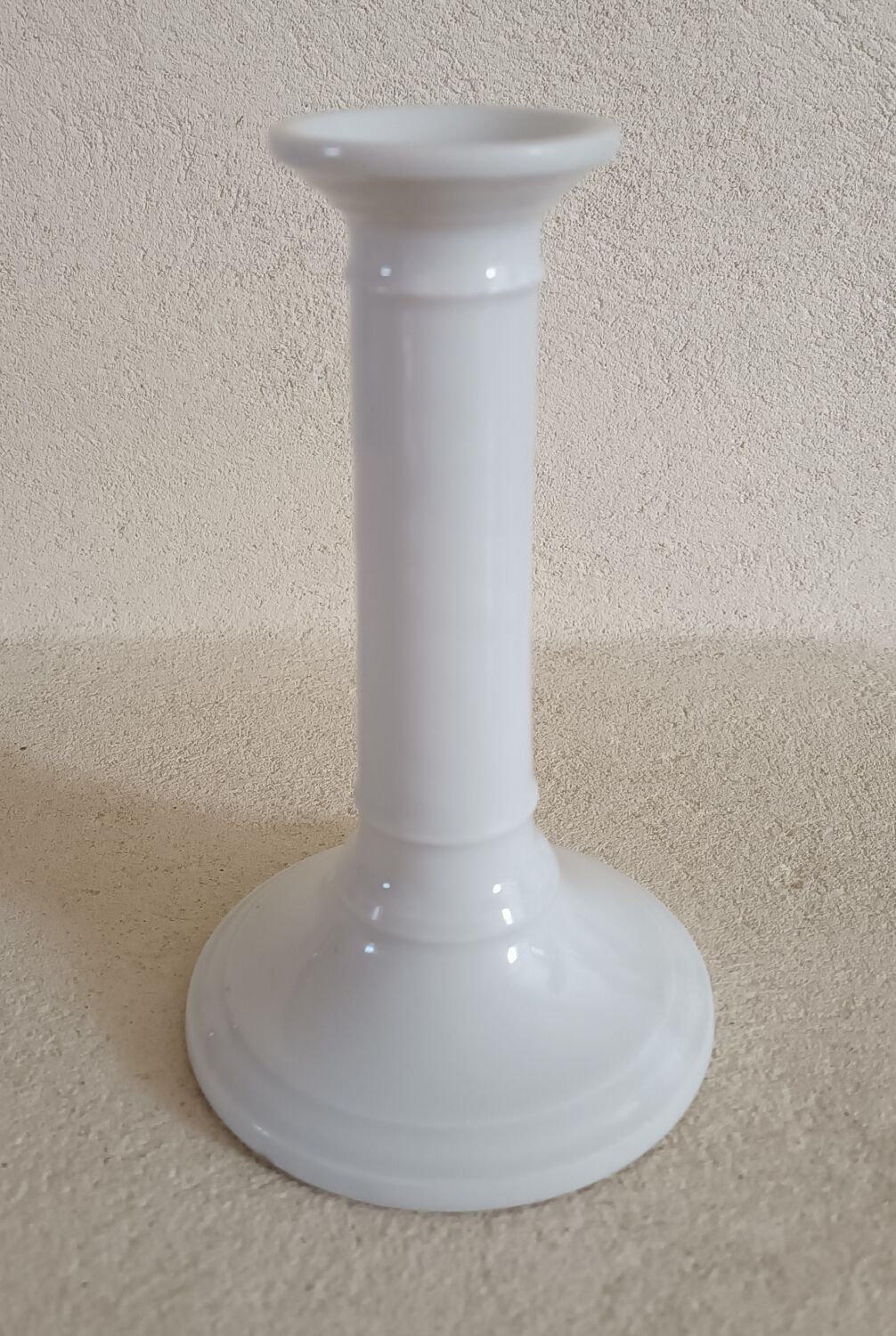 Porcelain candle holder