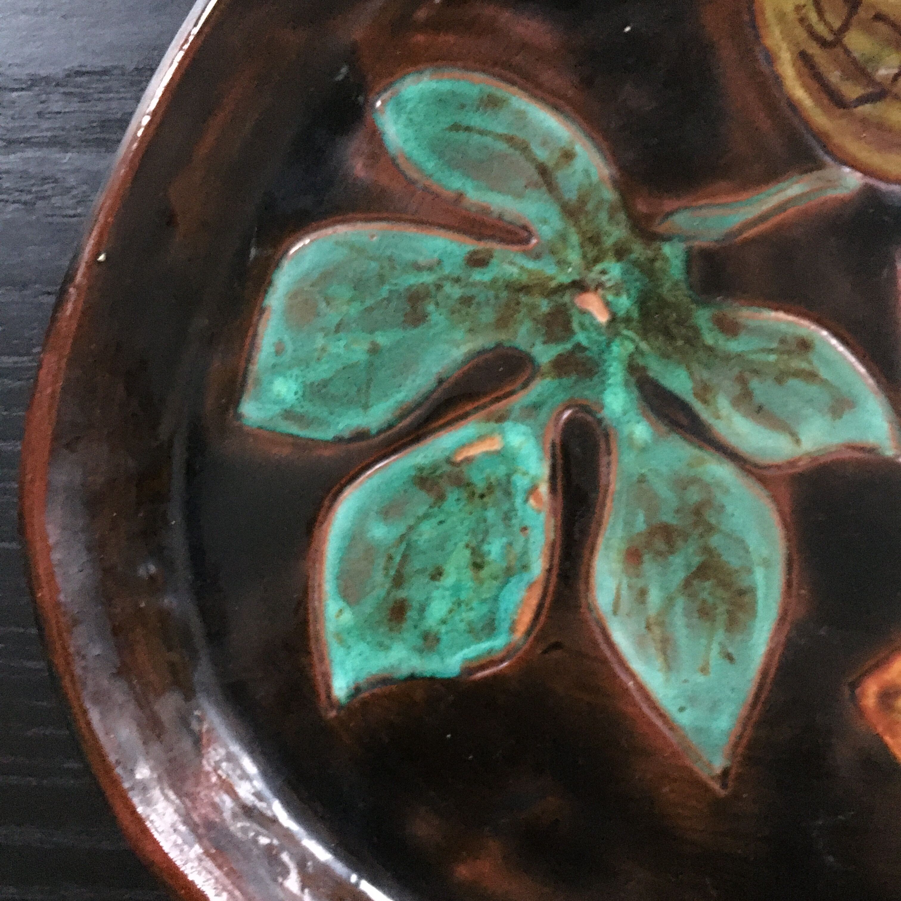 3-leaf plate signed GR