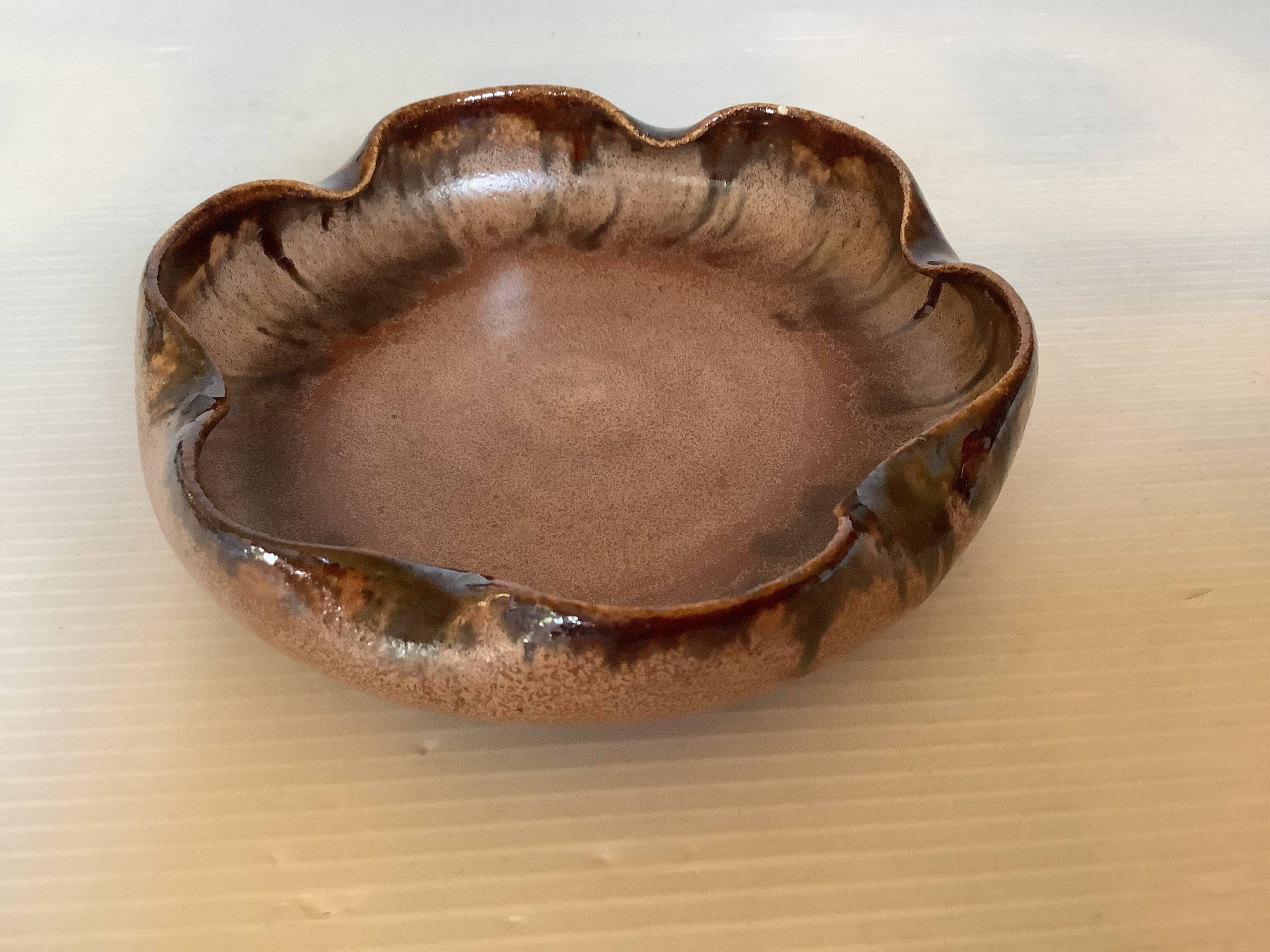 Ceramic flower ring holder dish Belgium