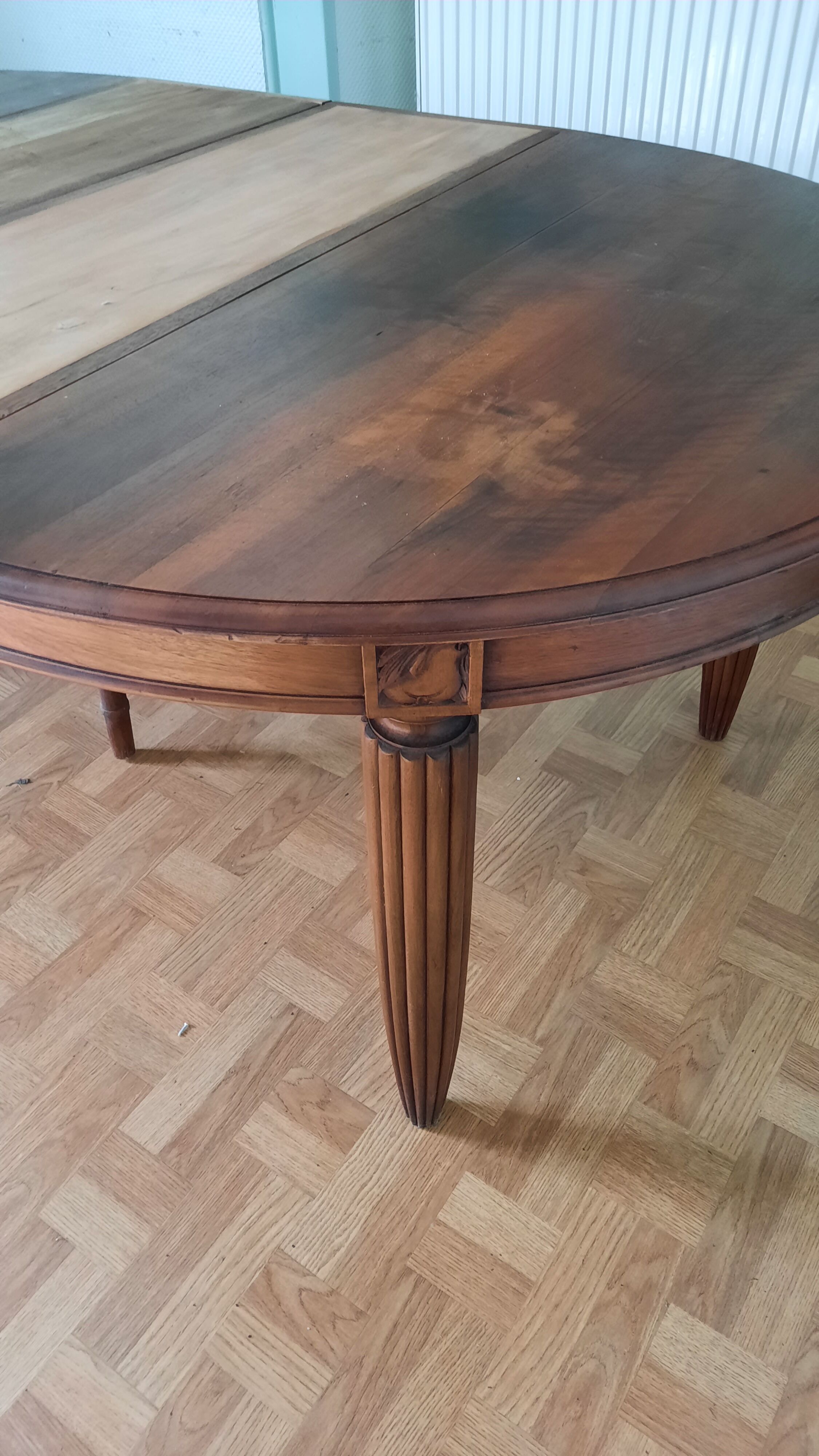 Table ronde style art déco