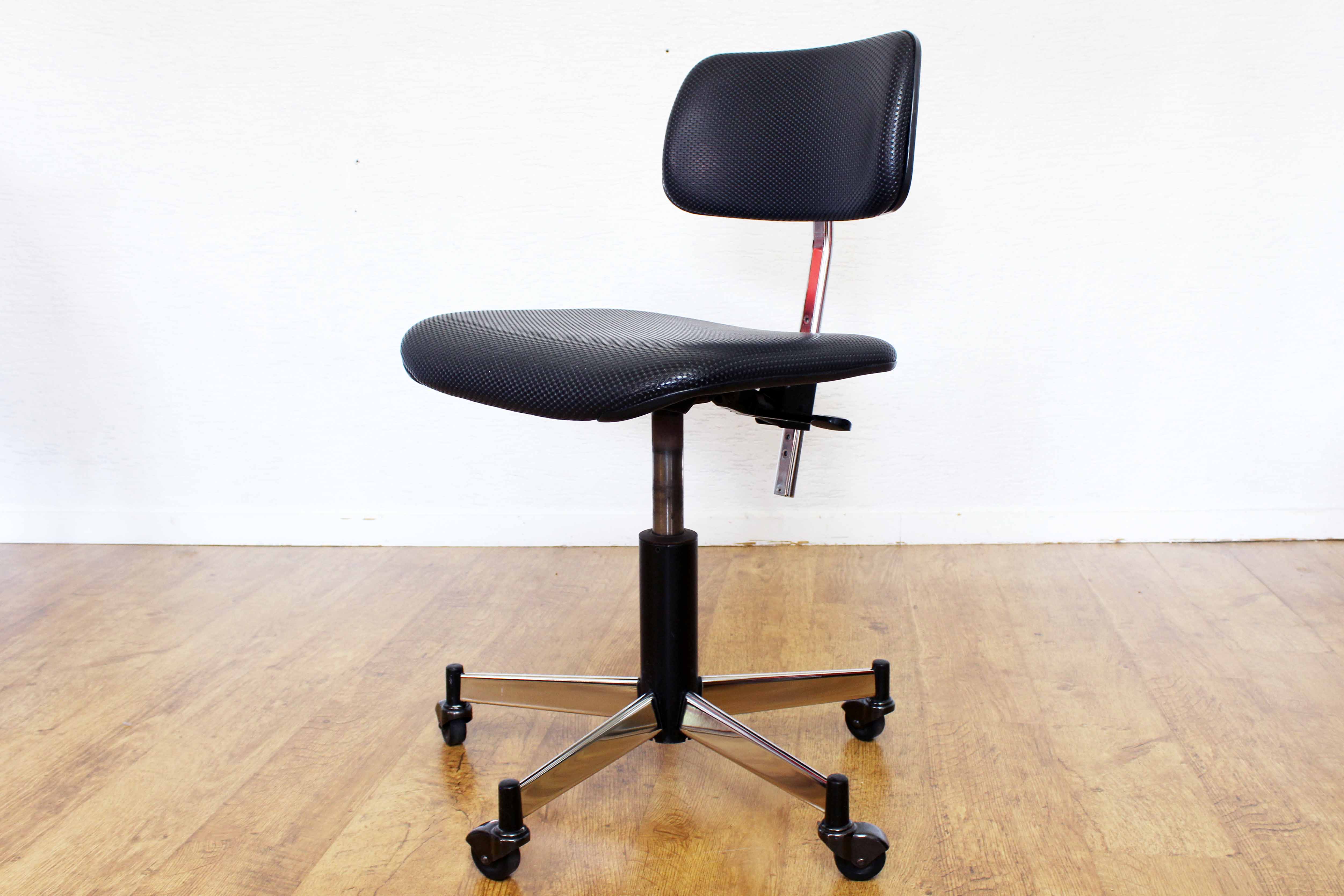 Giroflex office chair