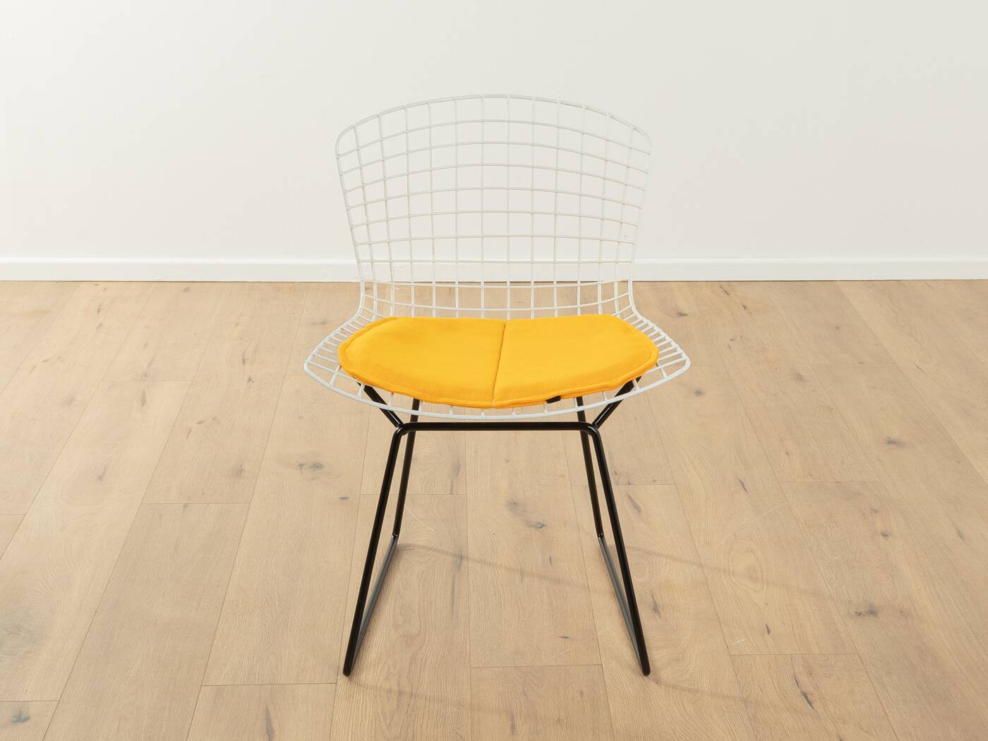 Bertoia chair